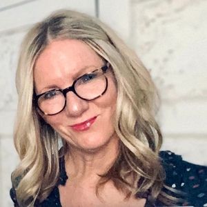 Meet your Posher, Posh